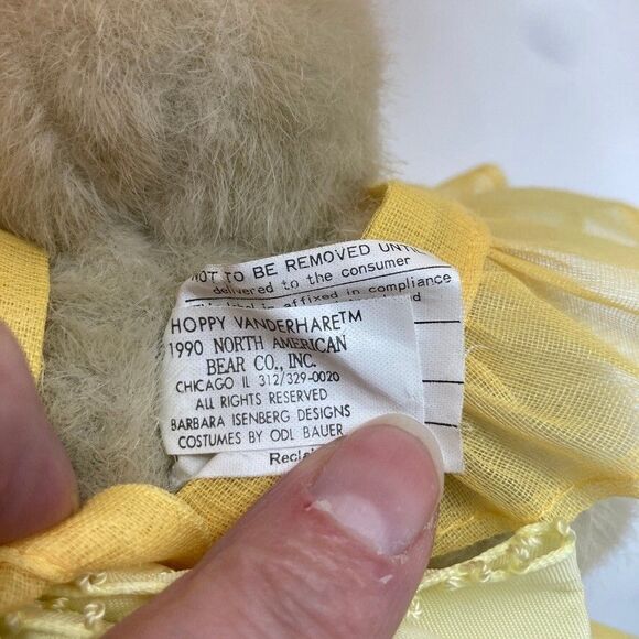 Hoppy VanderHare Vintage 1990 With Easter Fantasy Outfit and Carrying‎ Case - Picture 4 of 7